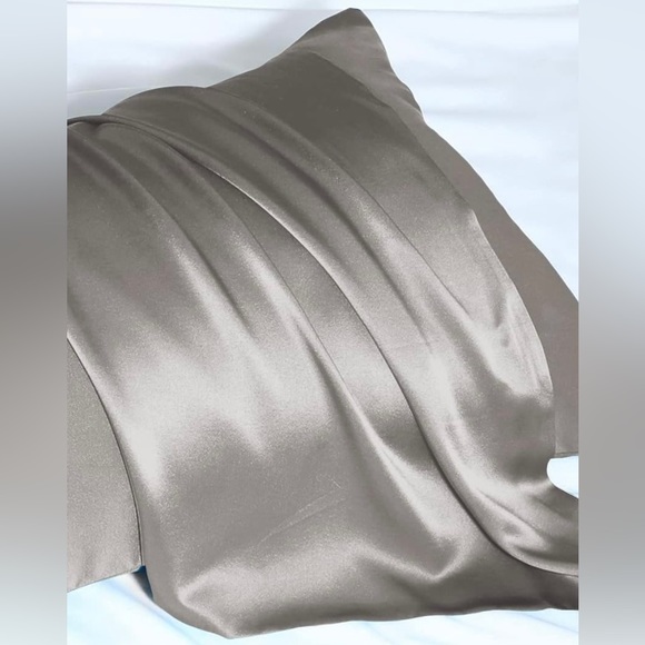 100% Silk Pillowcase - Picture 2 of 3